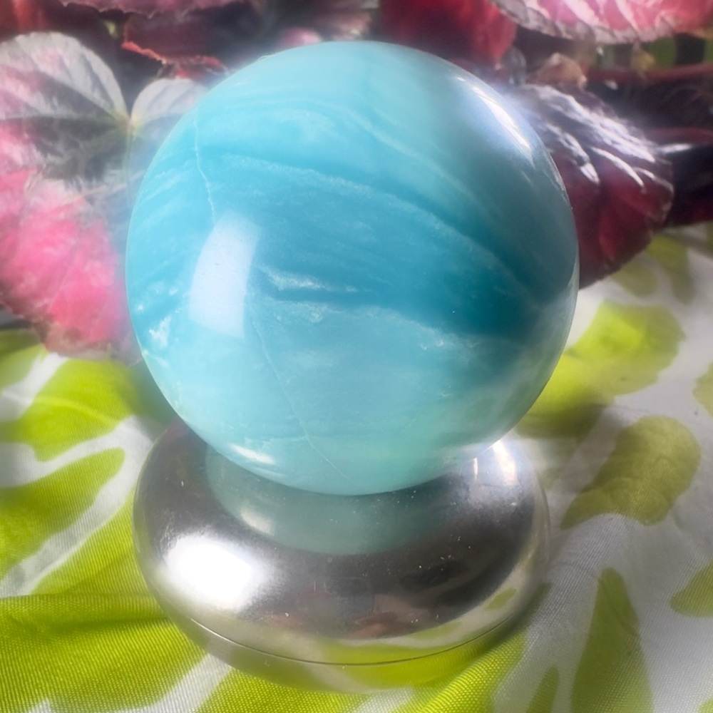 Beautiful sea blue Caribbean calcite sphere 53 mm 190 g